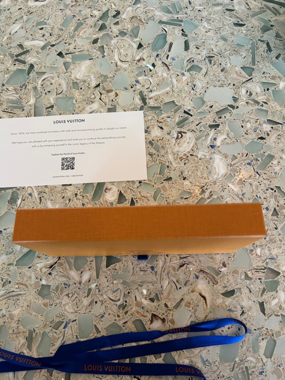 Louis Vuitton Gift Box with Blue Branded Ribbon - Picture 6 of 9